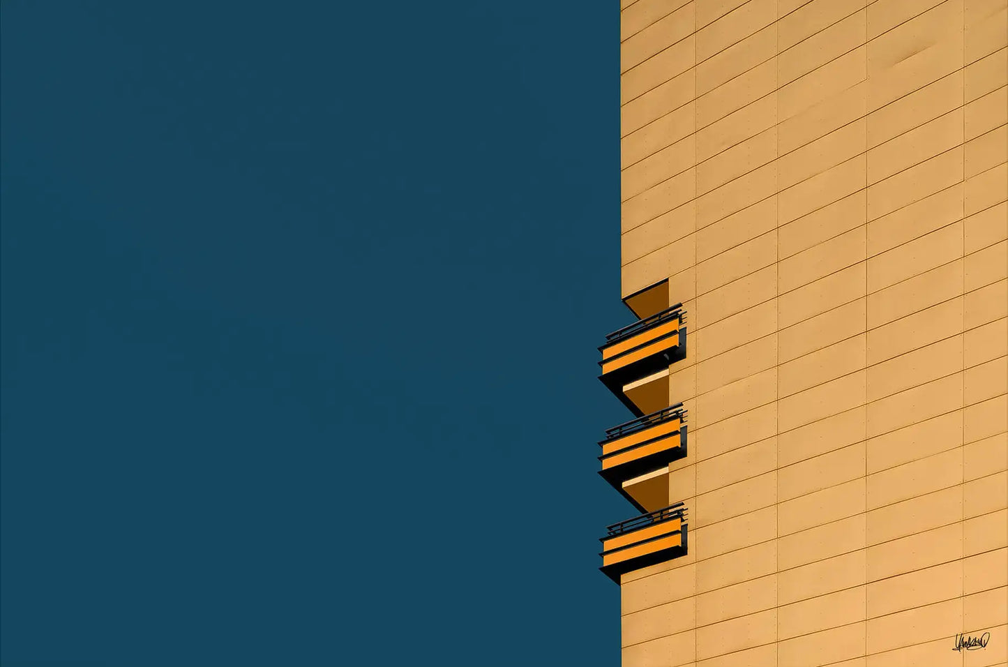 Orange vs Blue