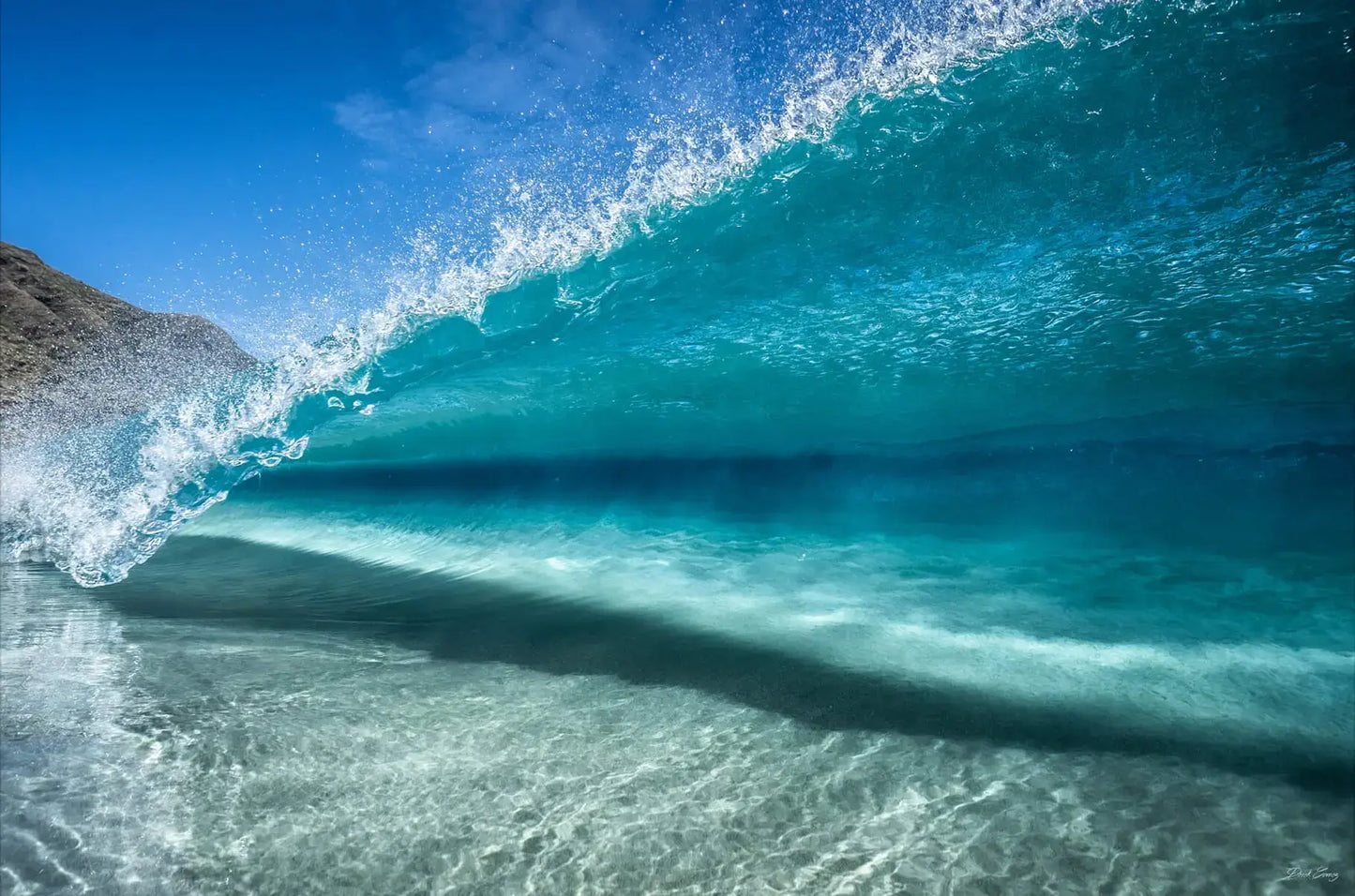 Sea Through Wave