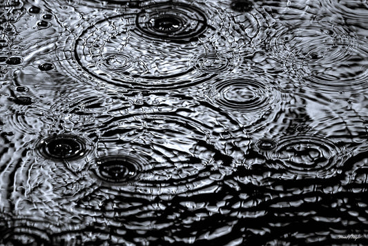 Chromatic Droplets