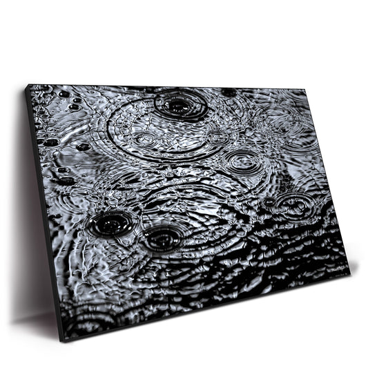 Chromatic Droplets
