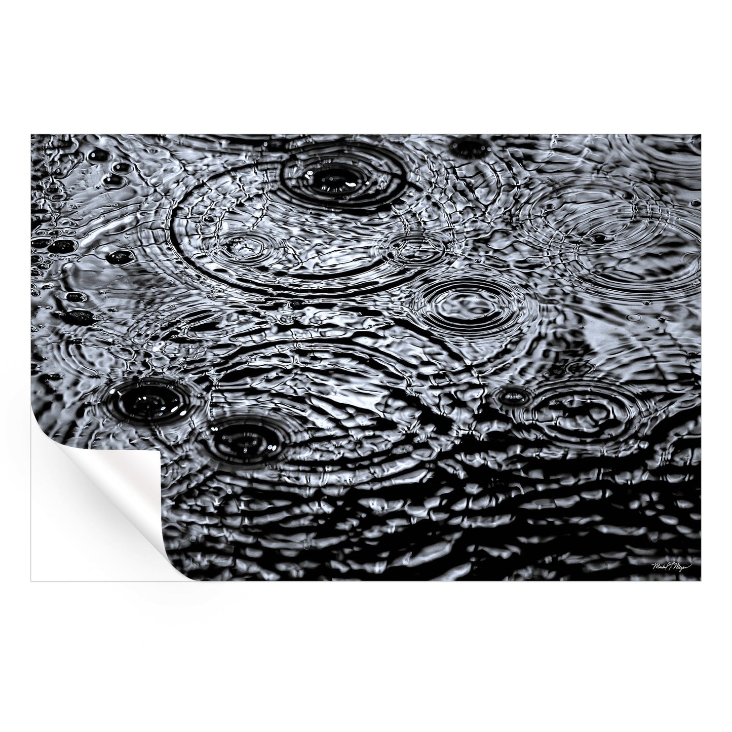 Chromatic Droplets