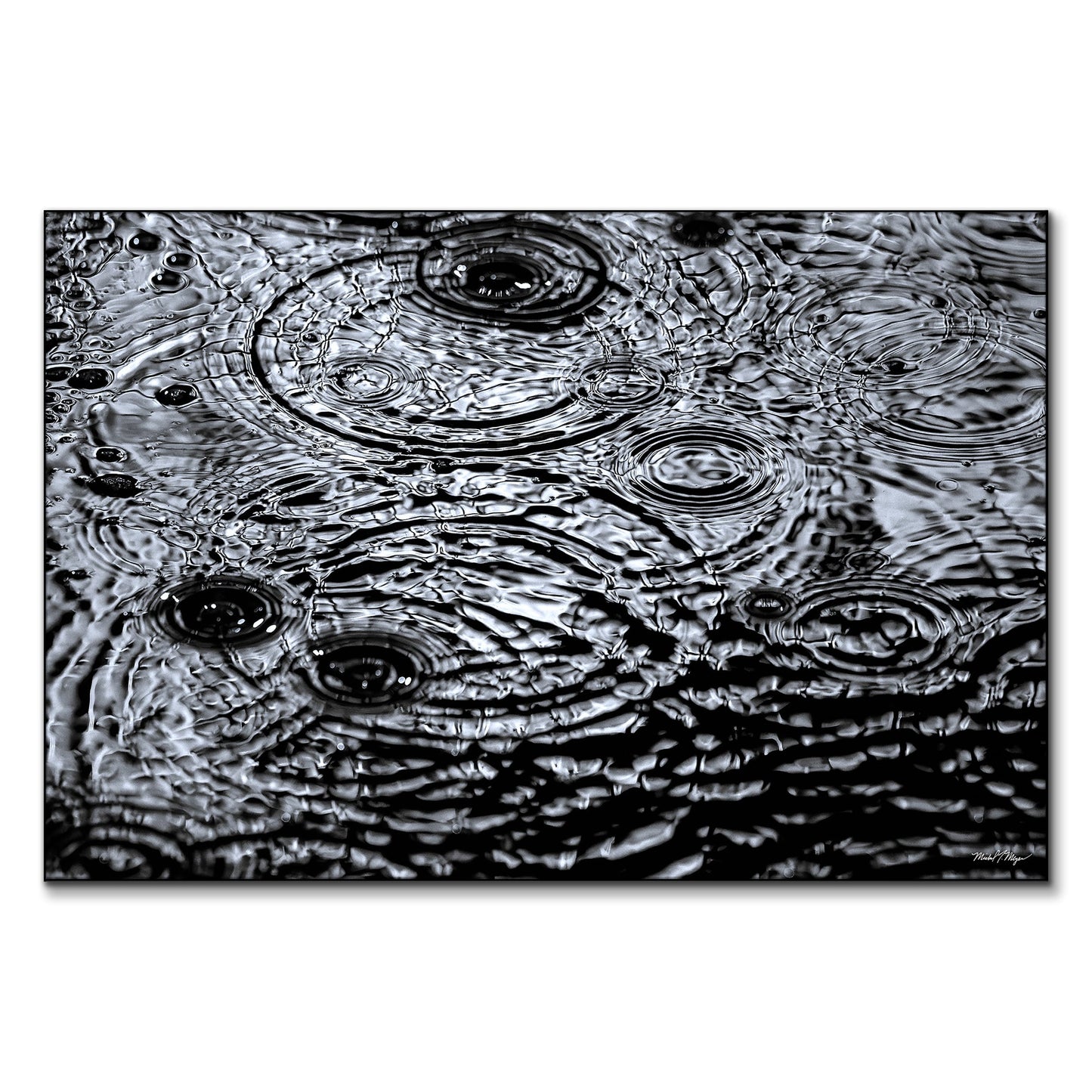 Chromatic Droplets